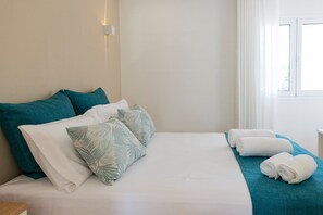 2 chambres, fer et planche à repasser, accès Internet, draps fournis