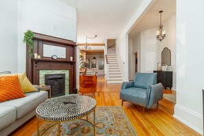 TV connectée, cheminée