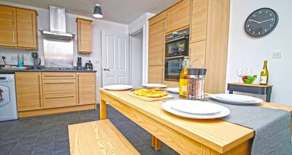 The Dock House - Newport City Centre - Sleeps 7