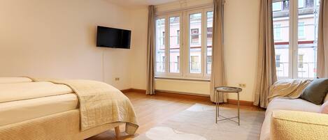 1 chambre, fer et planche à repasser, accès au Wi-Fi (inclus)