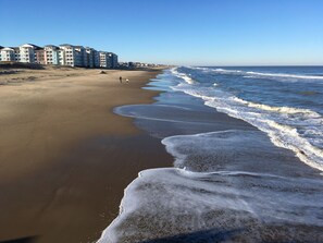 On the beach, sun-loungers, beach towels - Bayside condo right on the beach, beautiful views, onsite pools (VIRGINIA BEACH)