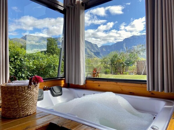 Honeymoon Chalet, Jetted Tub, Mountain View - Cabanas Jardim dos Canyons (Praia Grande)