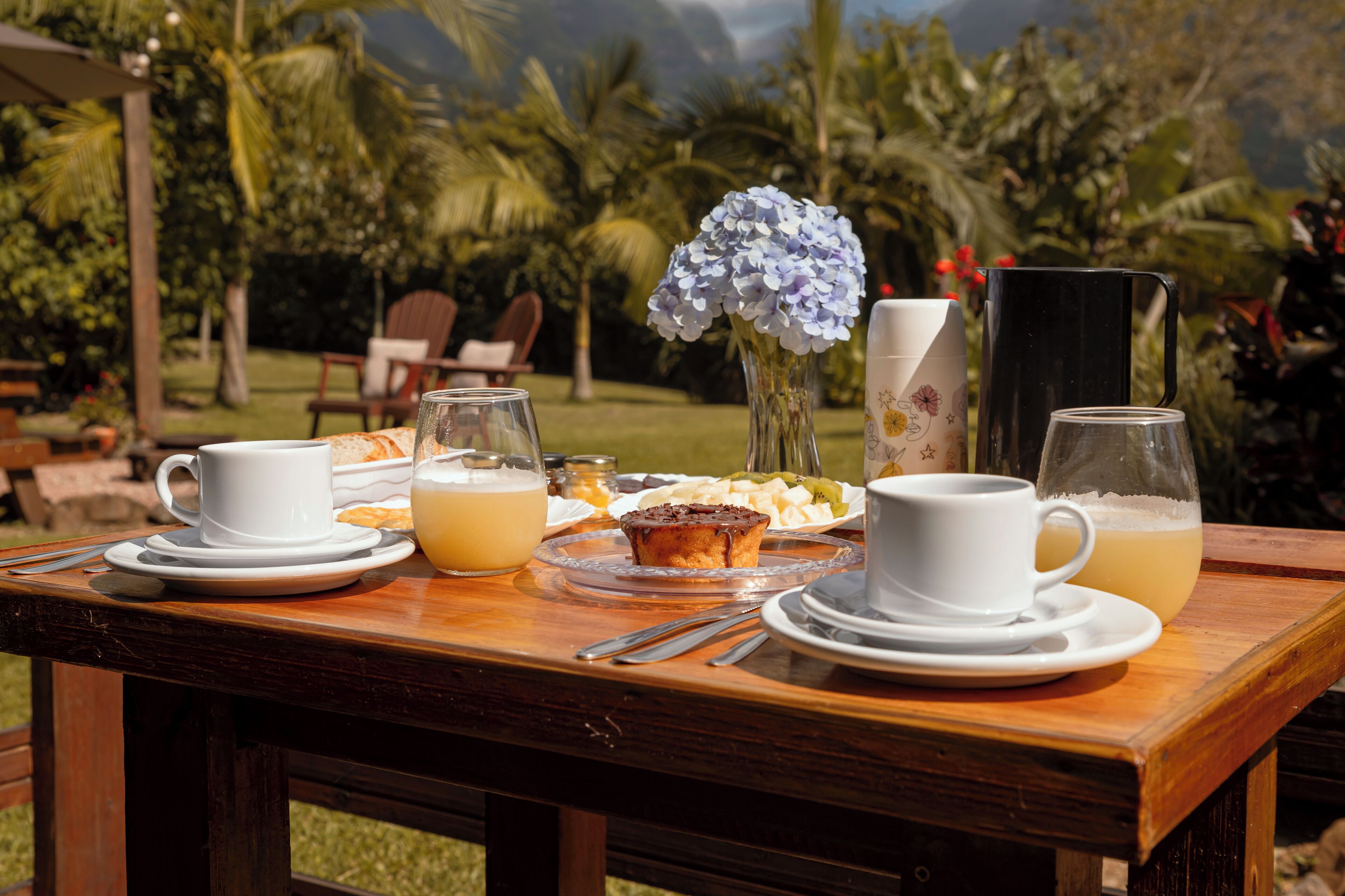Chalé lua de mel, banheira de hidromassagem, vista para a montanha | Vista para a colina