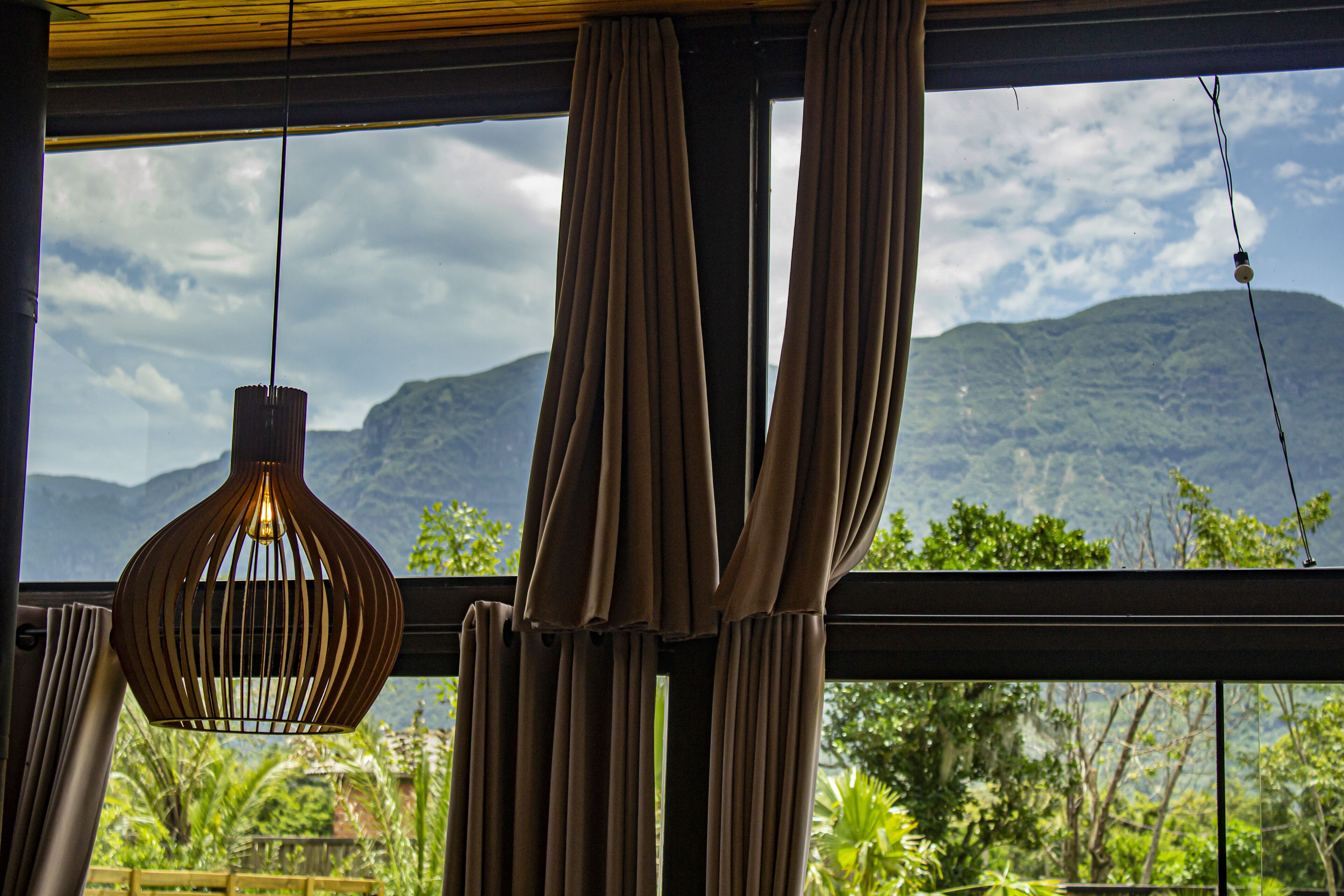 Romantische chalet, 1 queensize bed, bubbelbad, uitzicht op bergen | Uitzicht op de bergen