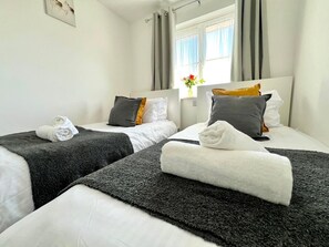 2 chambres, Wi-Fi gratuit, draps fournis