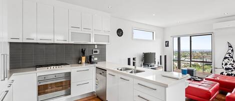 Fridge, microwave, oven, stovetop