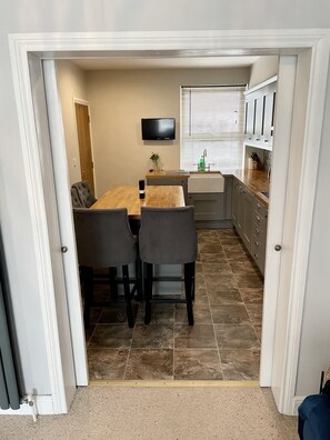 Appartement Classique, salle de bains privée | Cuisine partagée