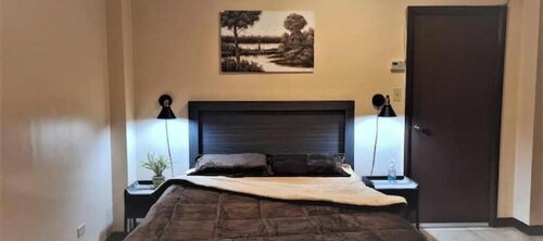 Studio w/FREE WiFi, Kitchenette & Private Bath