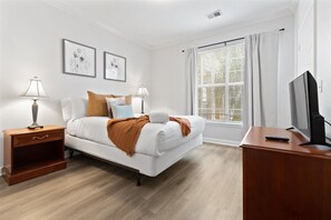 3 sovrum, skrivbord, strykjärn/strykbräda och gratis wi-fi