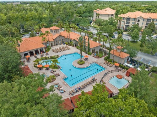 Near Disney w/ pool-3BR/2BA-Spacious & Cozy Condo