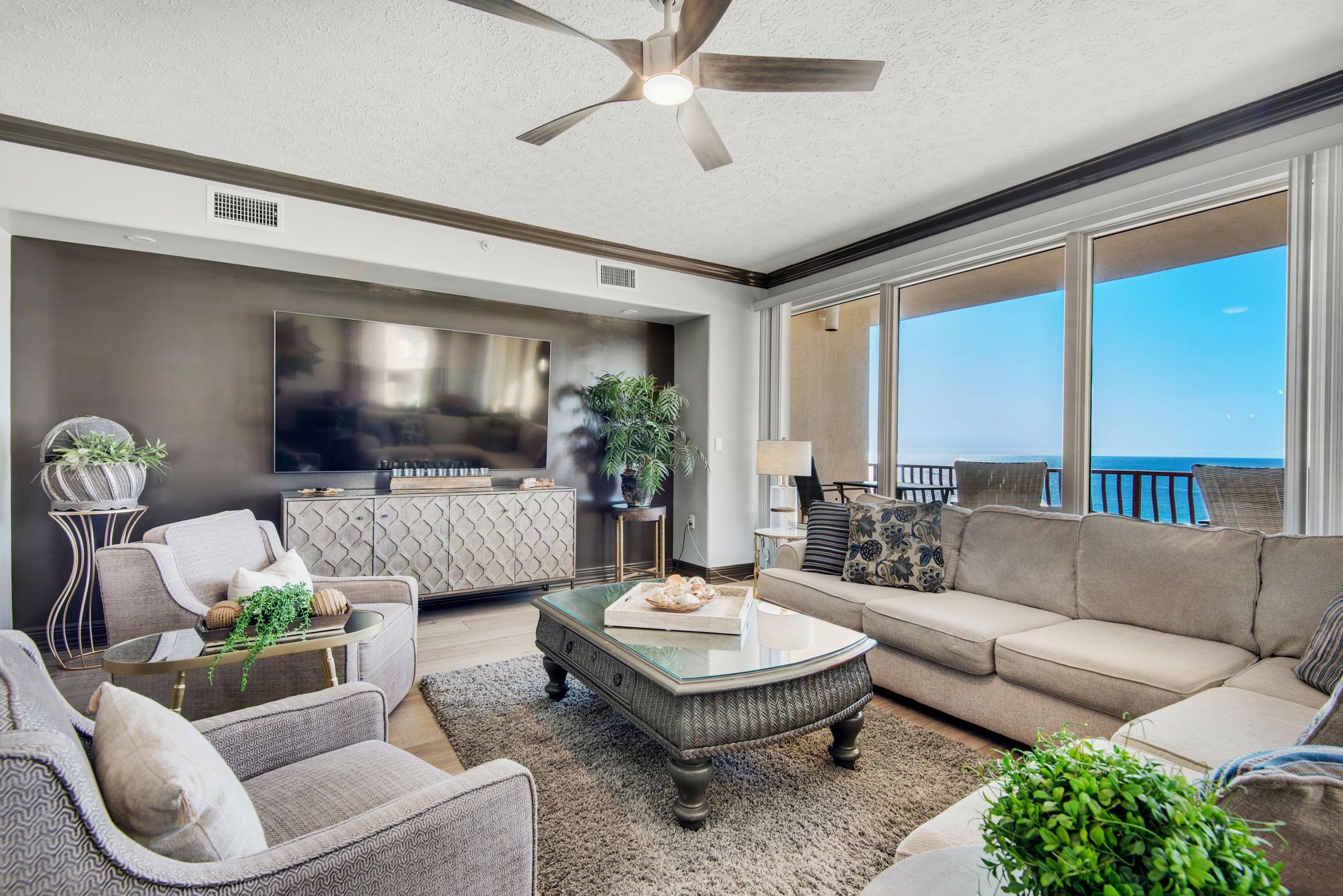 We❤️Snowbirds-Beach FRONT Luxury-XL Balcony-Pool-3BR Hidden Dunes 901