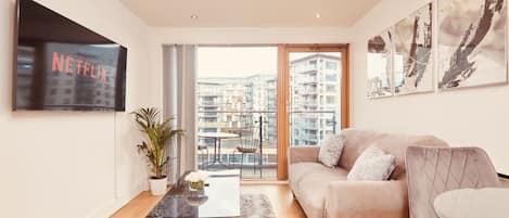 Superior-huoneisto, oma kylpyhuone, näköala kanavalle | Lounge