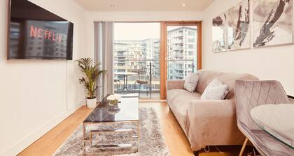 Deluxe City Apt, Beautiful River View&free Parking
