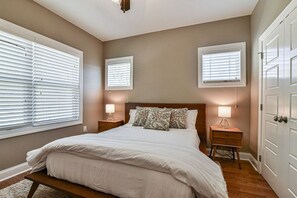 Unclassified image, 5 of 25, button