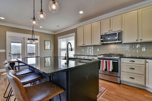 Fridge, microwave, oven, stovetop - Mountain Modern with Long Range Views by SHP (Black Mountain)