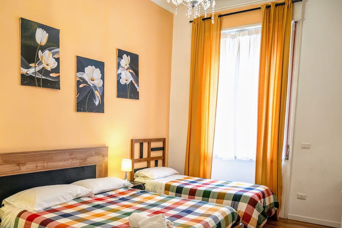 Triple Room | Minibar, individually furnished, desk, iron/ironing board