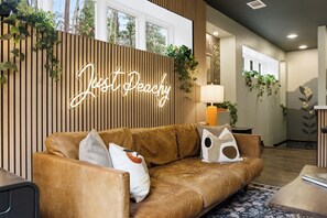 Lobby - Private Detached Apartment - Safe Area - Near ATL - Great For Families (Atlanta)