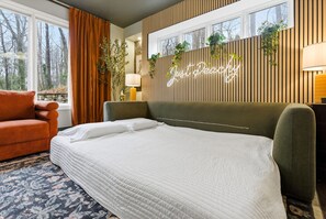 1 bedroom, in-room safe, desk, iron/ironing board - Private Detached Apartment - Safe Area - Near ATL - Great For Families (Atlanta)