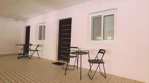 Outdoor dining - STAY Mezarina (1) Apartment (Ayia Napa)