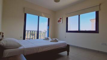 1 bedroom, iron/ironing board, WiFi (free), bed sheets