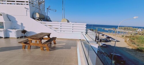 STAY Trinity Beach Apt 2