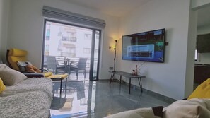 TV, streaming services - STAY Centro Apartment (Larnaca)
