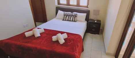 4 habitaciones, tabla de planchar con plancha y wifi gratis