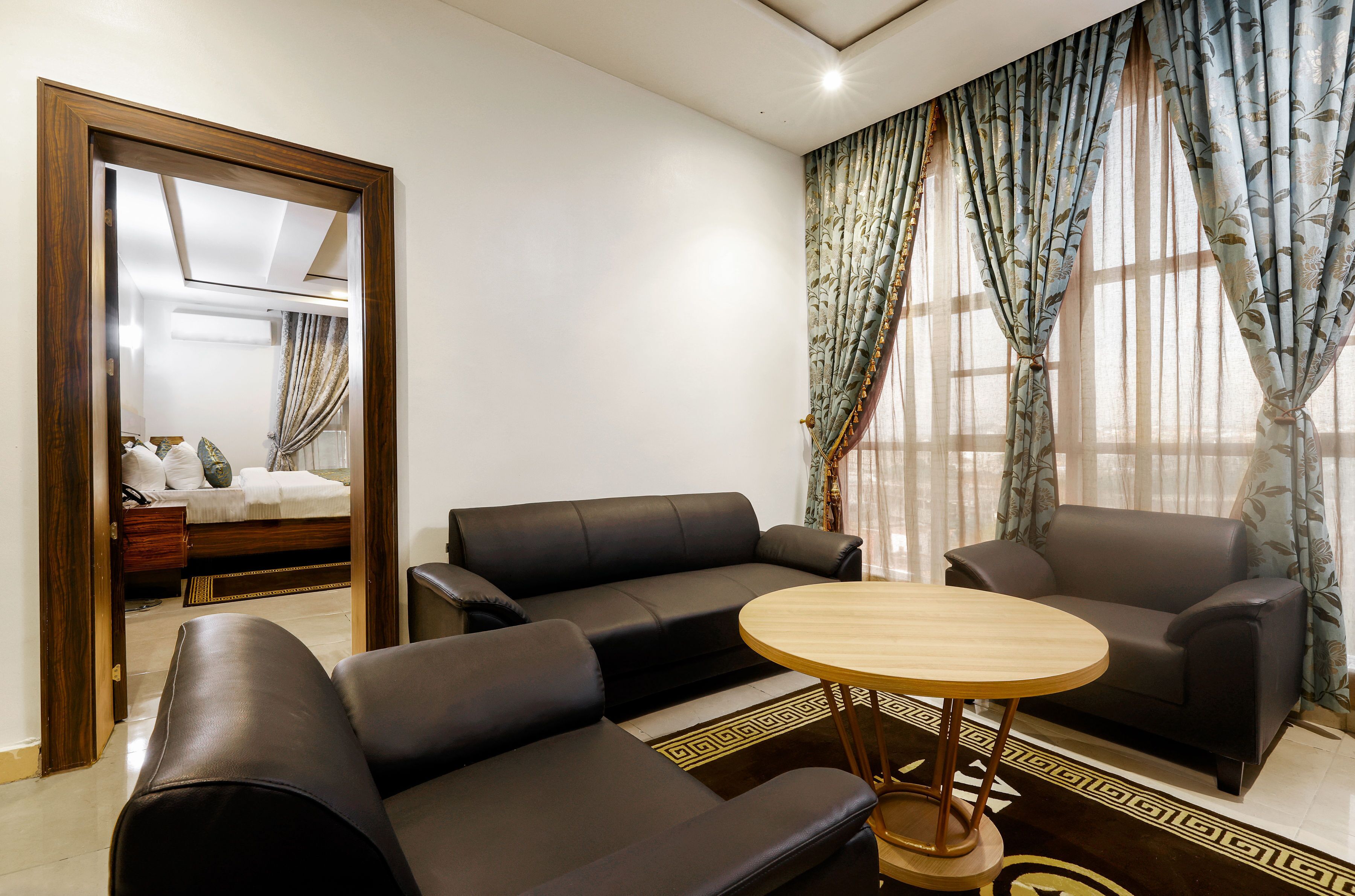 Executive Studio Suite | Living area