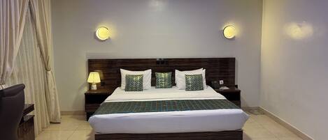 Chambre simple Standard | Draps en coton égyptien, literie de qualité, décor unique