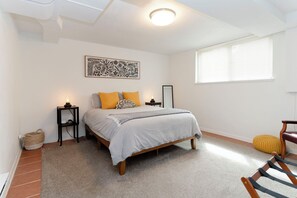 2 bedrooms, desk, iron/ironing board, free WiFi