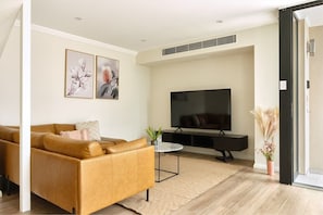 TV, offices