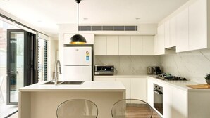 Unclassified image, 5 of 16, button - Balmain Family Tranquility - Harbour Views (Balmain East)