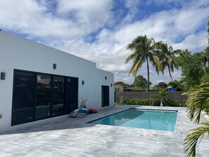 Outdoor pool - Newly remodeled home (Miami)