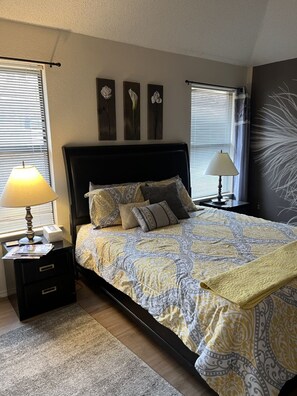 4 Schlafzimmer, Schreibtisch, Bügeleisen/Bügelbrett, kostenloses WLAN