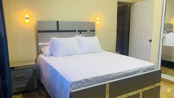 2 slaapkamers, een strijkplank/strijkijzer, wifi, beddengoed