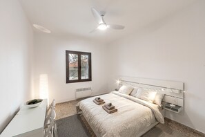 3 多间卧室、客房内保险箱、熨斗/熨衣板、免费 WiFi