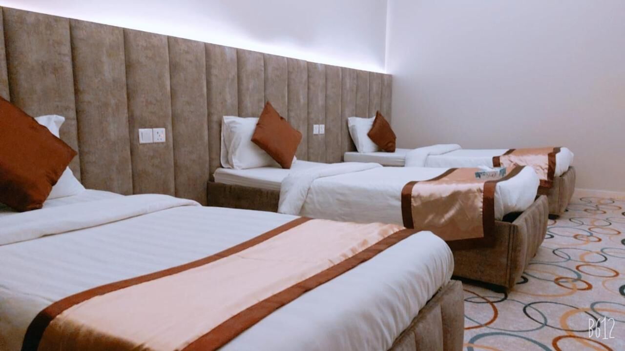 Deluxe Suite, 2 Bedrooms | Free WiFi, bed sheets
