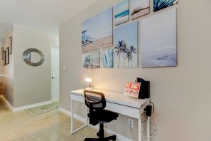 Interior - 2Miles2GulfBeaches. Large Yard, Dog Friendly (Fee)  Bonus Lounge/ Kids Room  (Seminole)