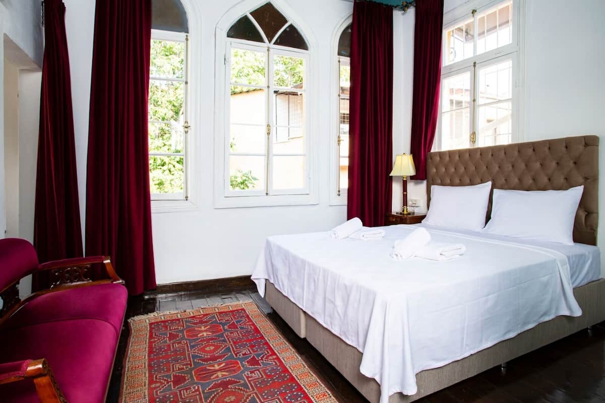 Lemon Tree Mansion 4 | 1 bedroom, Egyptian cotton sheets, premium bedding, desk