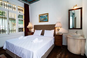 Lemon Tree Mansion 2 | Egyptian cotton sheets, premium bedding, desk, blackout drapes - Limonlu Konak (Izmir)