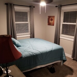 2 bedrooms, desk, iron/ironing board, free WiFi