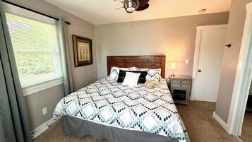 2 bedrooms, desk, iron/ironing board, free WiFi