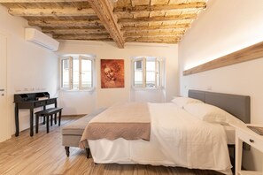 2 chambres, fer et planche à repasser, accès au Wi-Fi (inclus)