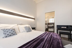 2 bedrooms, iron/ironing board, free WiFi, bed sheets - Zannetti 201 Magritte (Firenze)