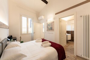 3 makuuhuonetta, silitysrauta/-lauta, ilmainen Wi-Fi, vuodevaatteet