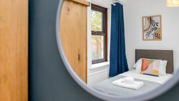 House | 5 bedrooms, iron/ironing board