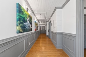 Interior - Luxury 1 BR/BA modern rustic suite in Downtown BR (Blue Ridge)