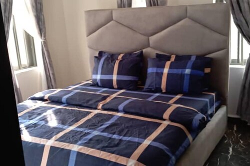 Apartment Sleeps 4 With Balcony and Parking