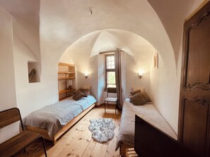 2 Schlafzimmer, Bügeleisen/Bügelbrett, WLAN