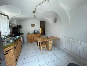 Private kitchen - Village house 8 mn des 2 alpes (Vénosc)
